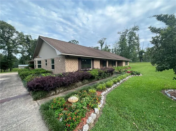 8227 Twin Bridges Rd, Elmer, LA 71424