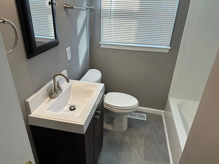1545 Gaylor Dr SE — Photo 6
