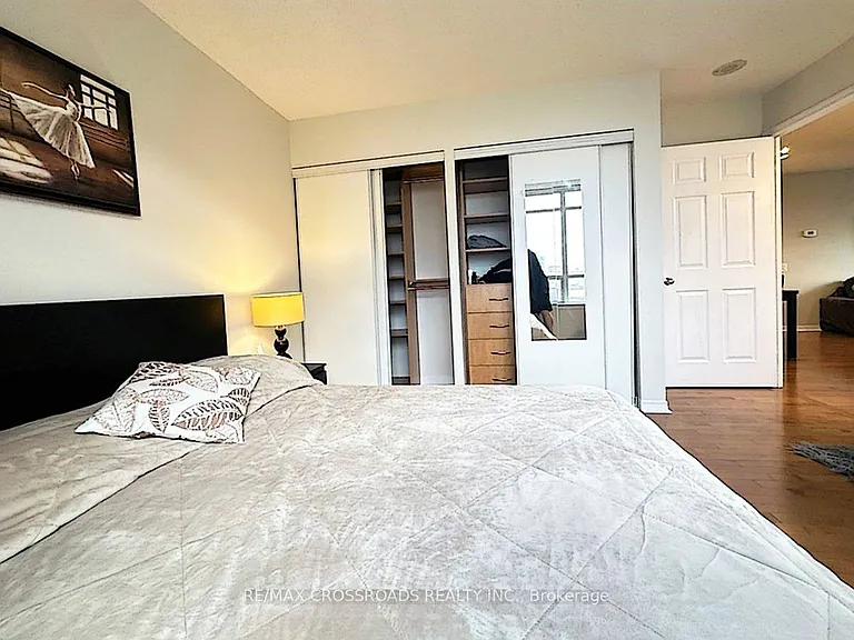 155 Beecroft Rd #906 — Photo 21
