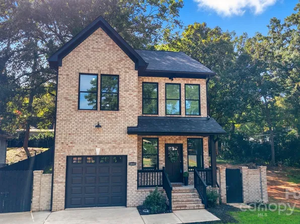 1443 Kingsley Dr, Albemarle, NC 28001