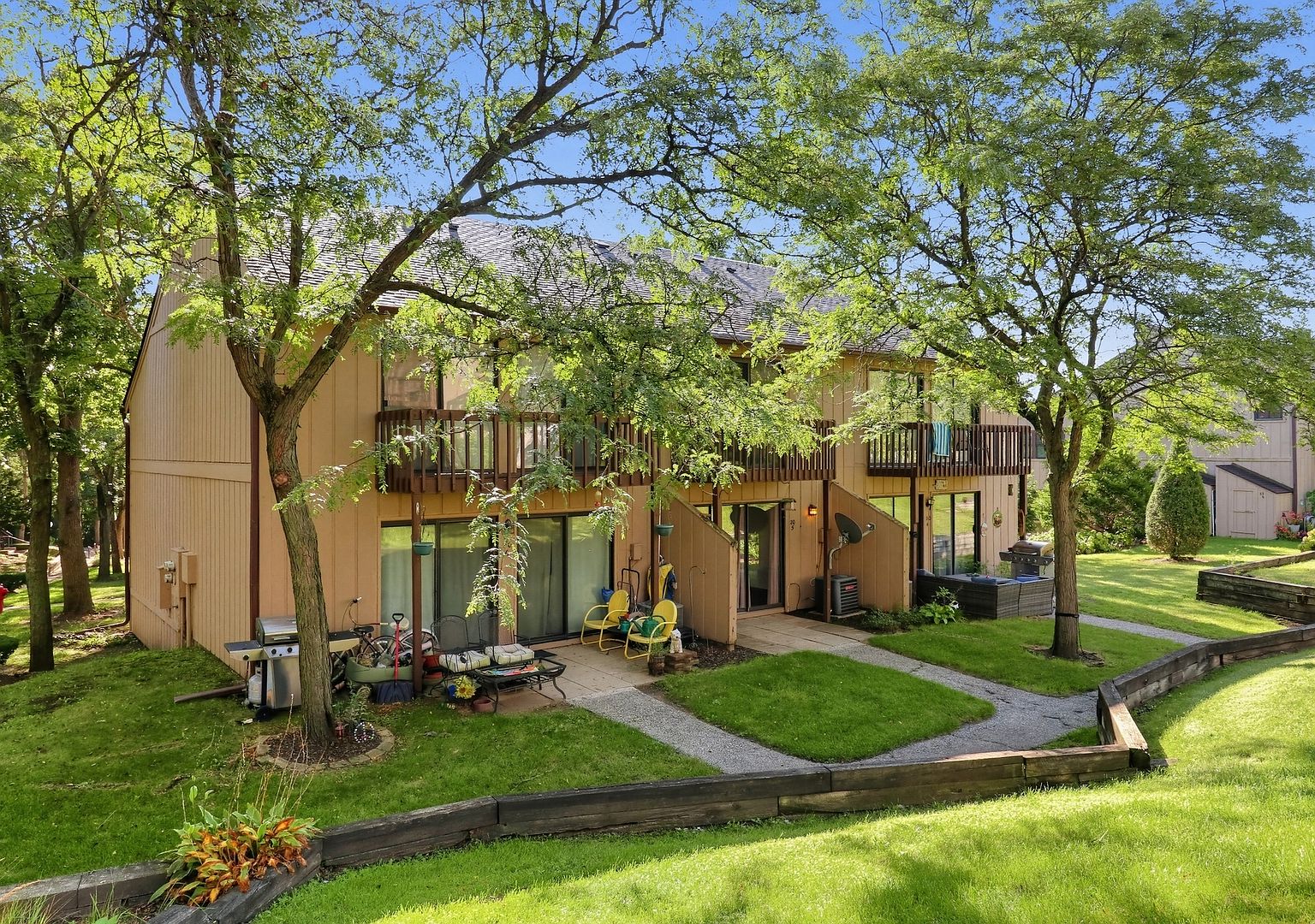 20 Saint Thomas Colony APT 5 — Fox Lake Country Club
