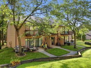 20 Saint Thomas Colony APT 5, Fox Lake, IL 60020