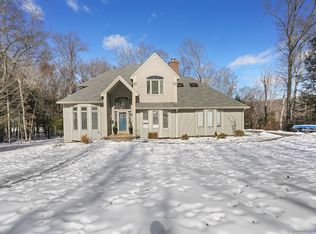 30 Farm Field Ridge Rd, Sandy Hook, CT 06482