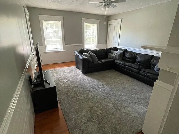 3rd image of 63 Shady Lea Rd #63