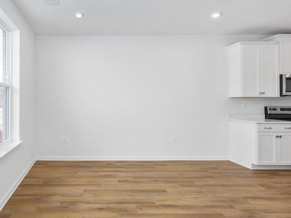 Harridan B family room