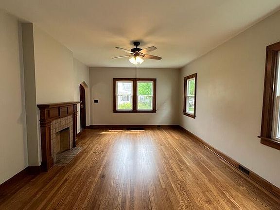 5th image of 79 N Washington St