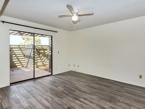 3rd image of 1502 N Dorsey Ln