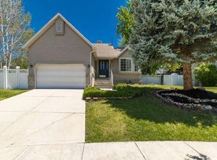 7909 S Showcase Ln, Sandy, UT 84094