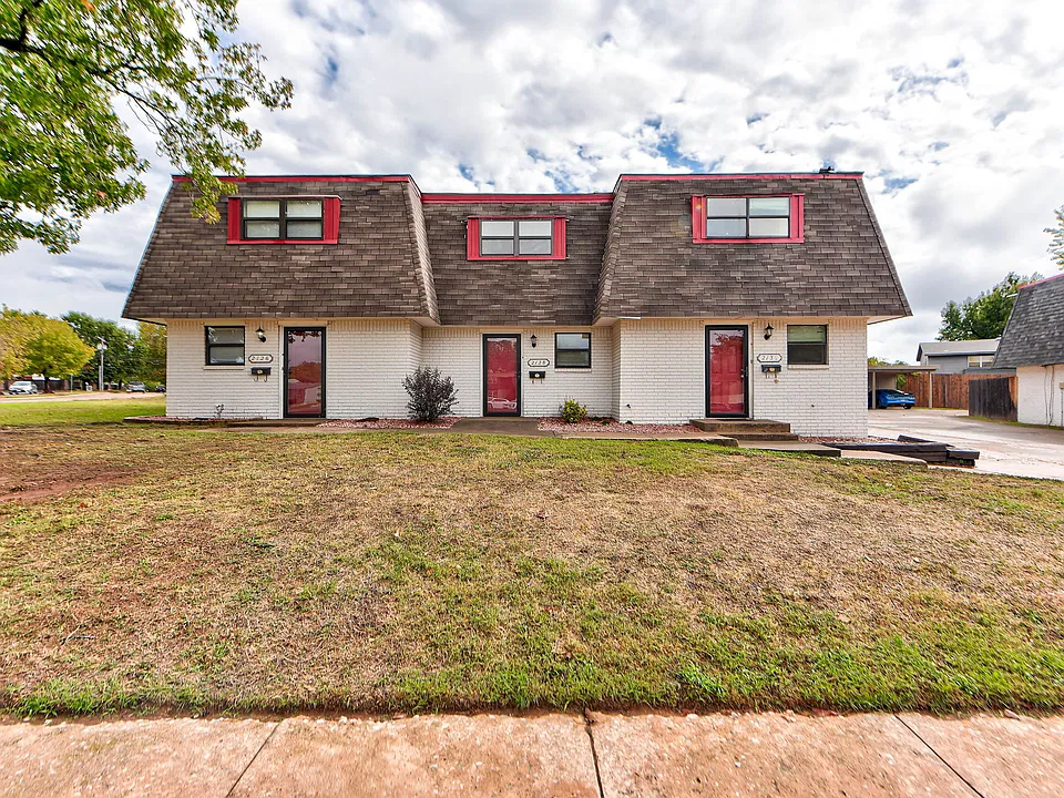 2128 Melrose Ct
