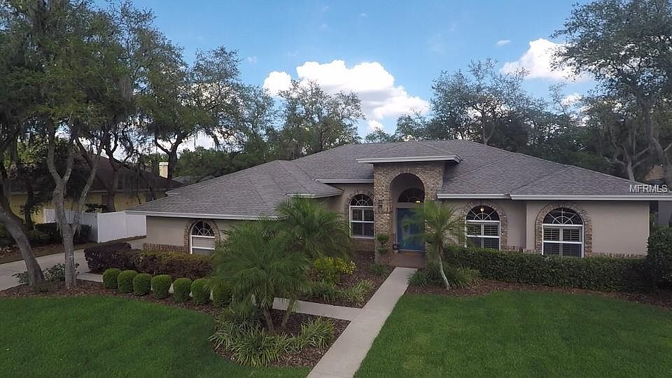 1st image of 2802 Clubhouse Dr