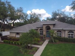 2802 Clubhouse Dr, Plant City, FL 33566