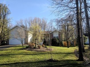 110 Mockingbird Dr, Crossville, TN 38555
