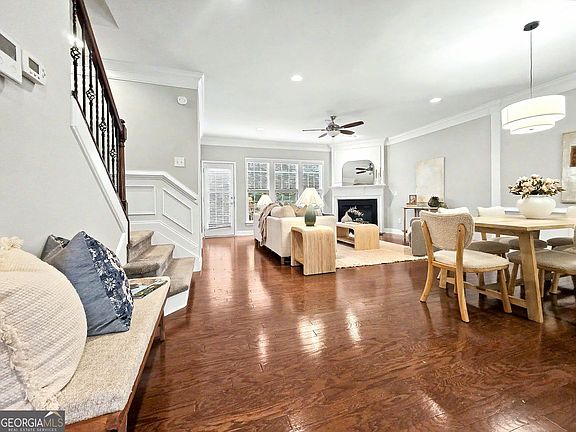 5th image of 5016 Ridgemont Walk SE