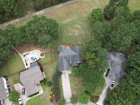 5th image of 121 Meadow Trace Court
