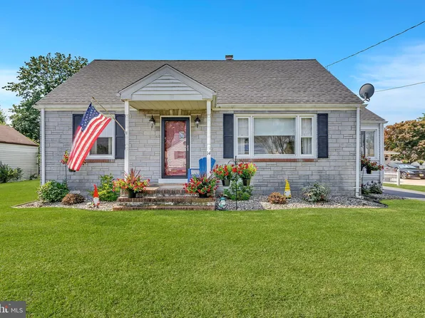 14 Laurel Ave, Bordentown, NJ 08505