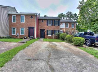 8080 Woodlake Dr, Riverdale, GA 30274