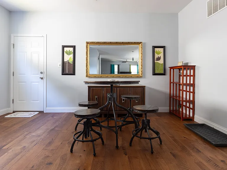3214 Henrietta St — Photo 41