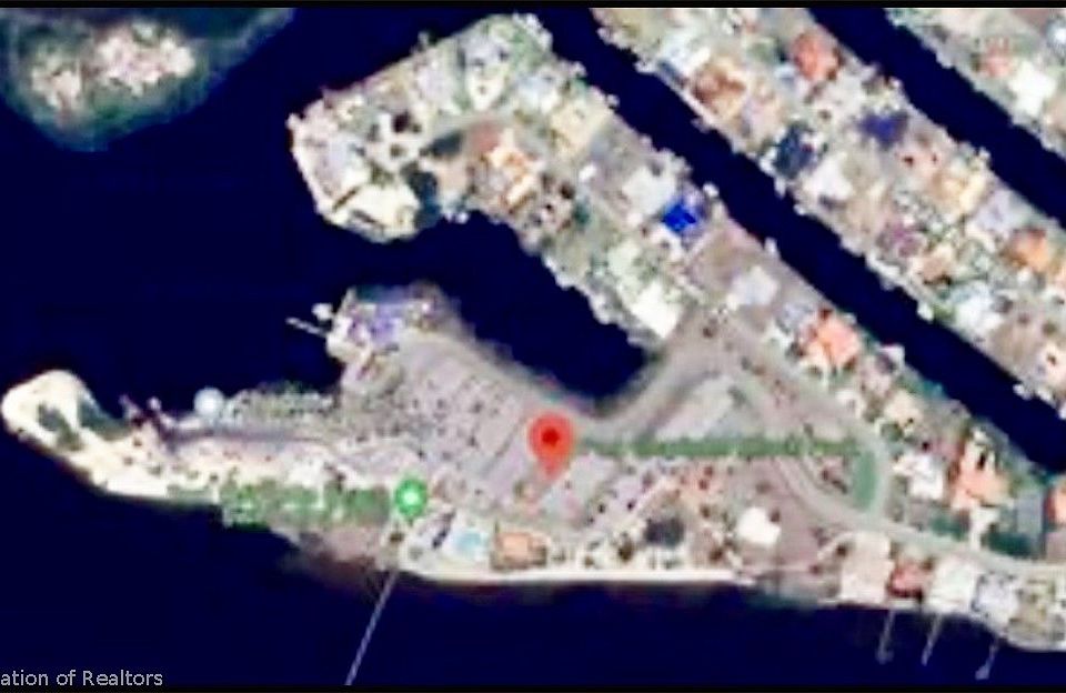2nd image of 1600 Adalia Ter