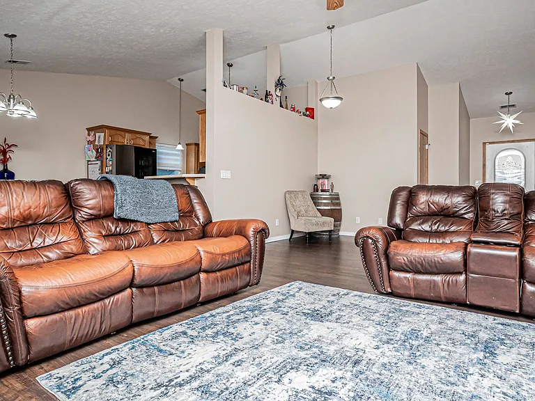 2517 Elm Creek Dr — Photo 10