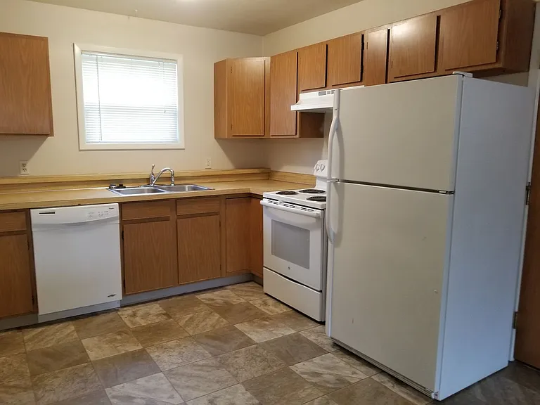 3317 Driftwood Ln — Photo 4