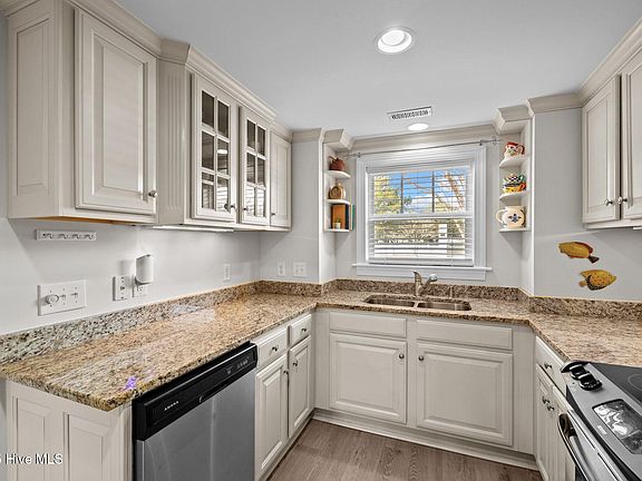 5th image of 1312 Ann Street #3