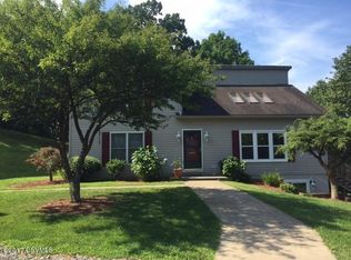 200 Breezewood Ln, Northumberland, PA 17857