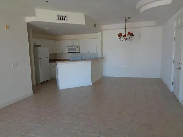 1512 SW 50th St #203 — Photo 6