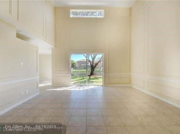 5874 NW 49th Ln, Coconut Creek, FL 33073