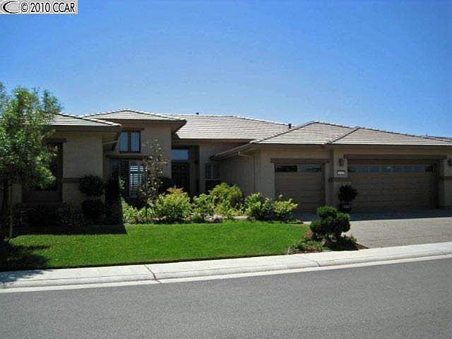 1st image of 1107 Overland Ln