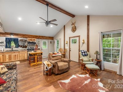 95 Robin Hood Ln, Maggie Valley, NC, 28751