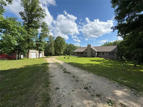 3828 Peters Ford Rd, Leslie, MO 63056