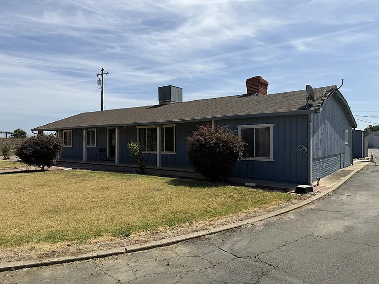 25212 N Cherokee Ln — Photo 2