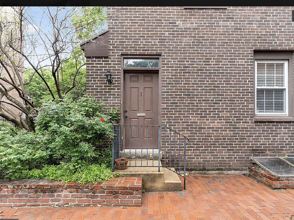 1st image of 1110 Lombard St