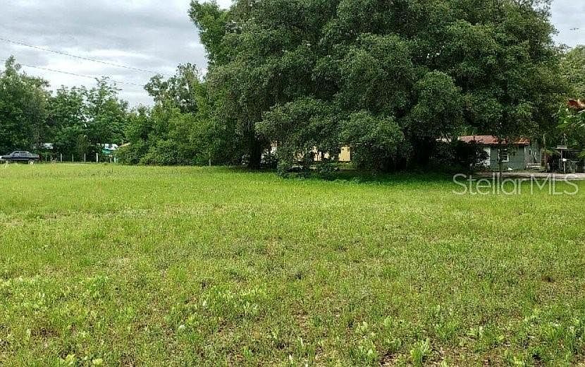 2nd image of 7353 Oakfield Ln