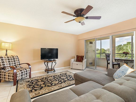 3rd image of 203 SUFFOLK E #E