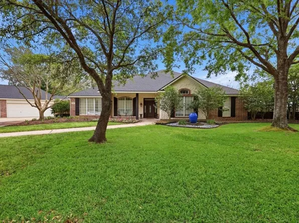 3408 Briar Creek Dr, Beaumont, TX 77706