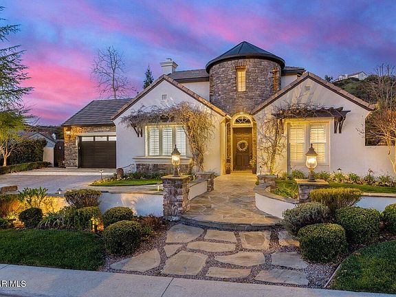 2nd image of 1561 Sycamore Canyon Dr