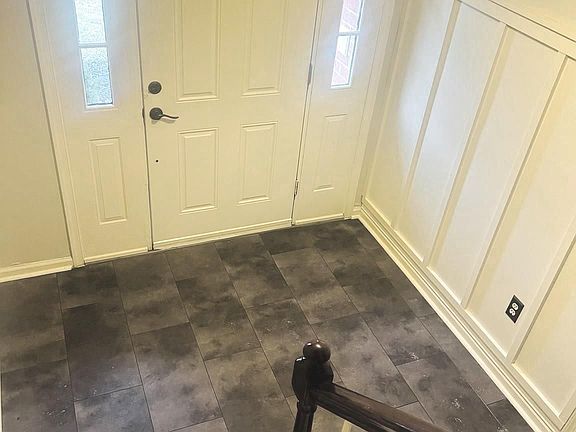 3rd image of 8024 Hollow Reed Ct