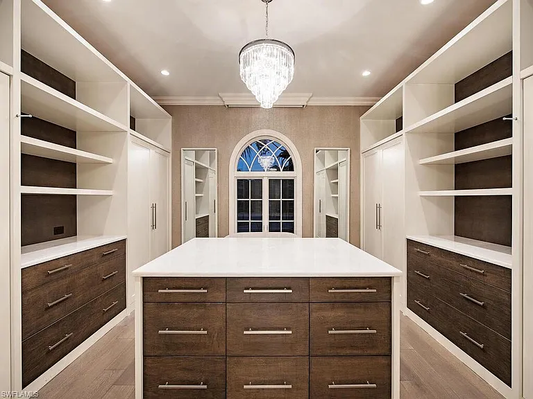740 Banyan Blvd — Photo 17