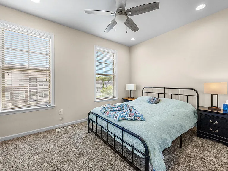 523 Pebblebrook Lane Gln — Photo 22