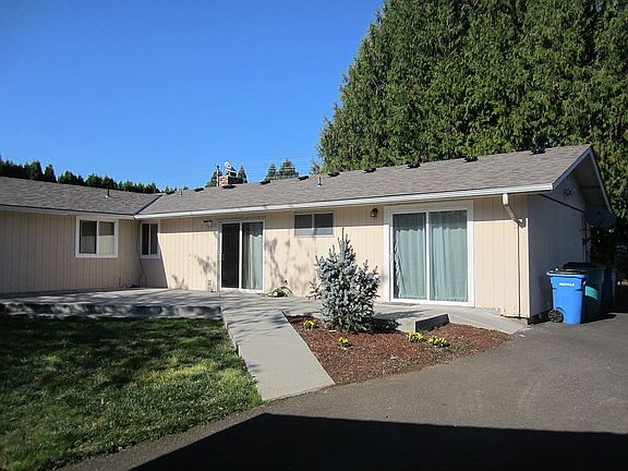 3rd image of 11901 NE 119th St