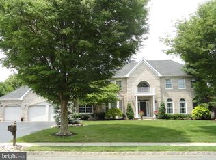 18 Kinglet Dr N, Cranbury, NJ