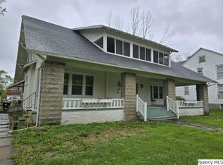 242 Main St, Carthage, IL 62321