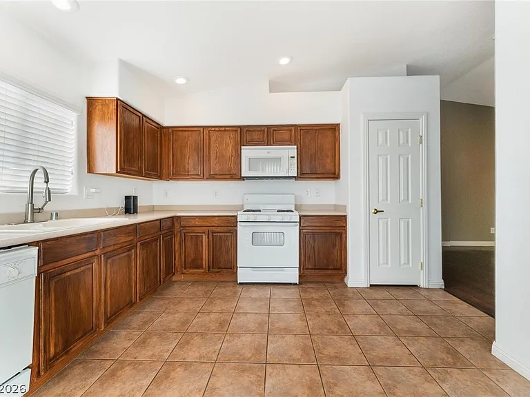 9261 Vervain Ct — Photo 10