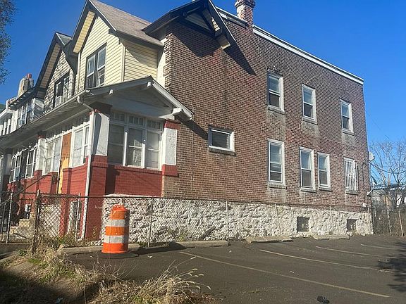 2nd image of 5515 N Lawrence St