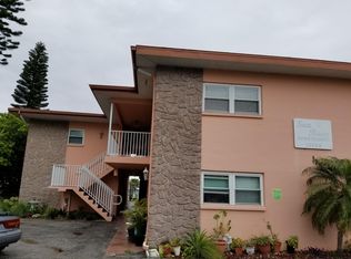 11755 3rd St E APT 8, Treasure Island, FL 33706