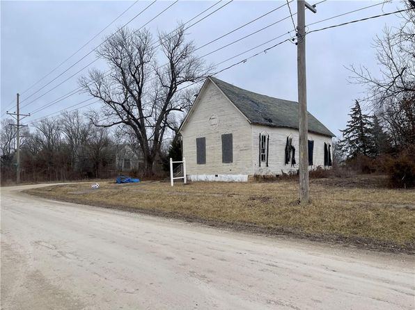 324 N Main St, Blairstown, MO 64726