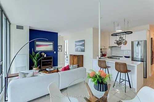 33 Lombard St Photo 1