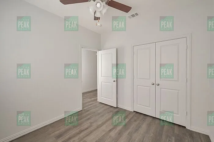 2034 Brookes St — Photo 22