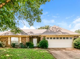 5415 Ross Rd, Memphis, TN 38141